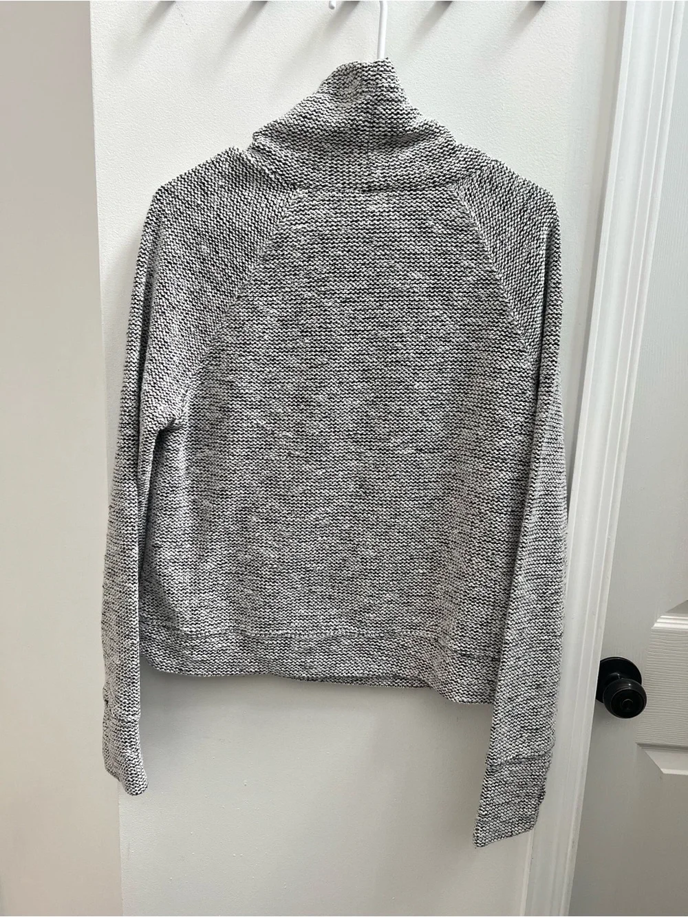 Offline By Aerie Women’s Small Cowlneck Pullover Grey Size Small
